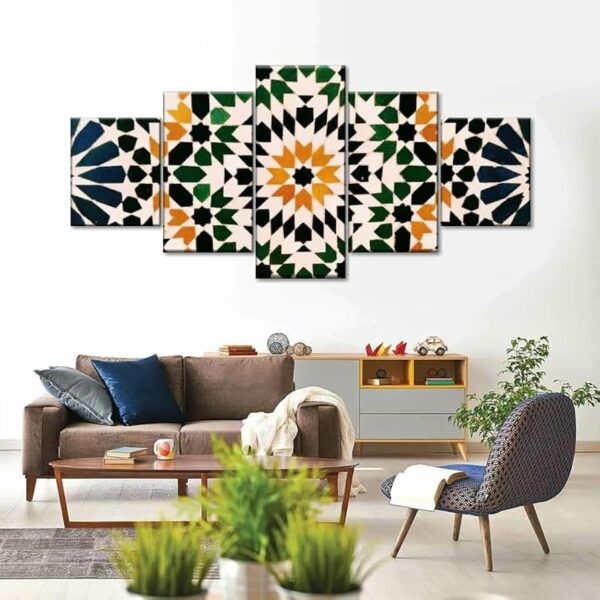 لوحة فنية جدارية بتصميم مغربي أنيق